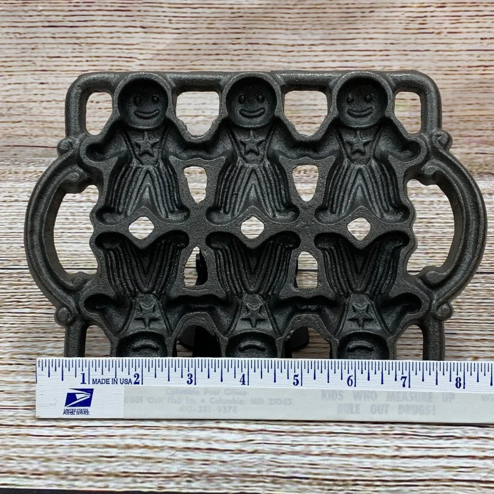 Vintage Cast Iron Gingerbread Man Mold Cake Pan 6‎ Figures Unused
